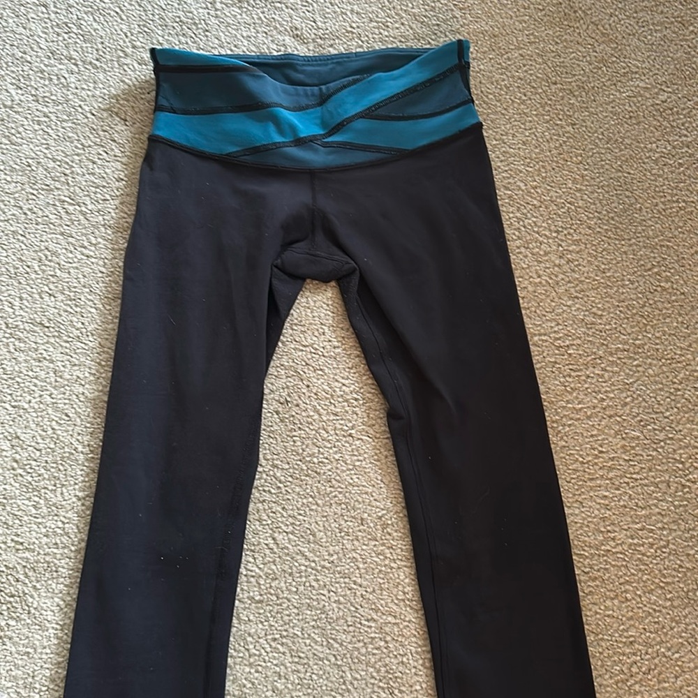 Lululemon leggings size 4